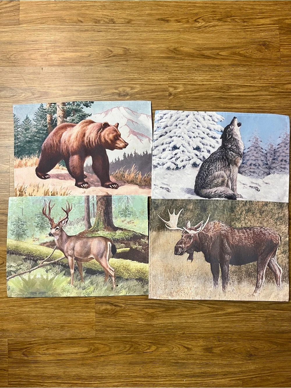 Vintage Set of 4 Handmade Fabric Wildlife Hunting Cabin Placemats Bear Wolf Deer